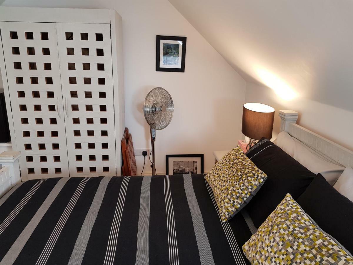 Sunset Bed and Breakfast Hastings Exteriör bild
